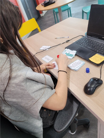 Paroles de jeunes engagées
Témoignage de jeunes , guide de l'engagement 2026